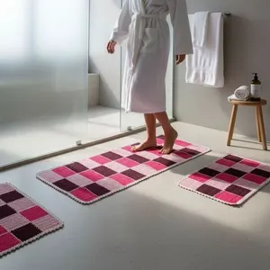 Kit Tapete e Passadeira Retangular Xadrez Crochê 3 Peças Algodão para Cozinha Rosa Artesanal Kit Tapete e Passadeira Xadrez Crochê 3 Peças Algodão Cozinha Rosa Artesanal
