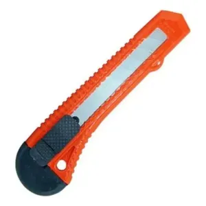 Estilete Largo 18mm Mp451 para Cortes Precisos com Trava de Segurança Masterprint Estilete Largo 18mm Mp451 com Trava de Segurança para Uso Profissional Masterprint