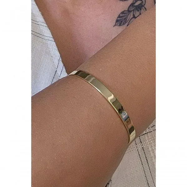 Bracelete Floratta Joias Liso Largo Banhado em Ouro 18k 15CM Dourado Feminino Bracelete Floratta Joias Liso Largo Banhado em Ouro 18k Dourado