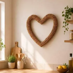 Guirlanda Coração Artesanal em Palha Natural Enfeite Decoração 35cm Marrom Guirlanda Coração Artesanal em Palha Natural Enfeite 35cm Marrom