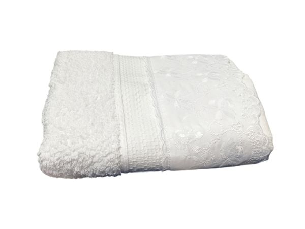 Toalha de Rosto Melody com Renda Naira Bouton Branco