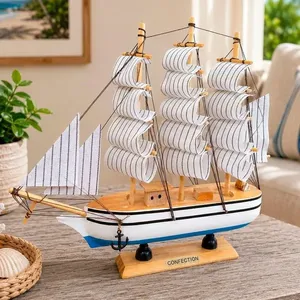 Miniatura Decorativa Barco Caravela em Madeira para Decoração Náutica Branco Artesanal Miniatura Caravela em Madeira Decoração Náutica Branco Artesanal