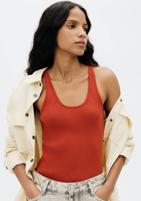 Regata Feminina Slim Em Tricô Leve - Vermelho G