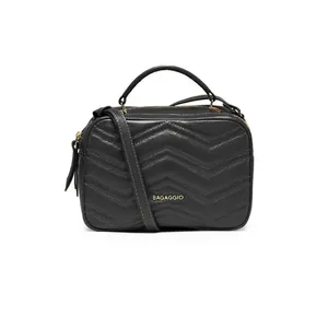 Bolsa Transversal Feminina de Couro Média Zig Zag Matelassê Preta 0280801458001