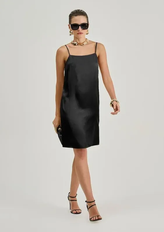 Vestido Iódice Solto Decote Reto Com Alça Curto Preto P