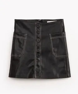 saia juvenil de pu com bolsos preta 12