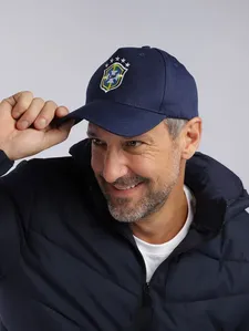 Boné com Bordado Brasil MARINHO