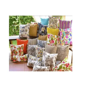 Capa de Almofada Luxo 43x43cm Jacquard Sortida L4HCA001 - Saraiva & Dominguez