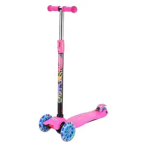 Patinete Infantil Skatenet Radical New Plus com Luzes nas Rodas e Sistema Lean-to-Steer Rosa DM Toys Patinete Infantil Skatenet Radical New Plus Luzes nas Rodas Rosa DM Toys