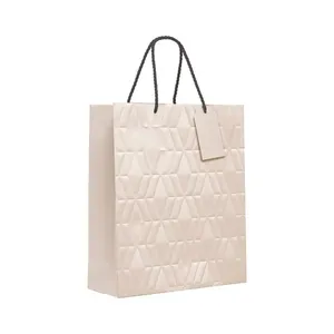 Sacola Premium Com Relevo Marfim M 26x31x10 Com 1 Unidade Sacola Premium Marfim Com Relevo M 1 Unidade 26x31x10