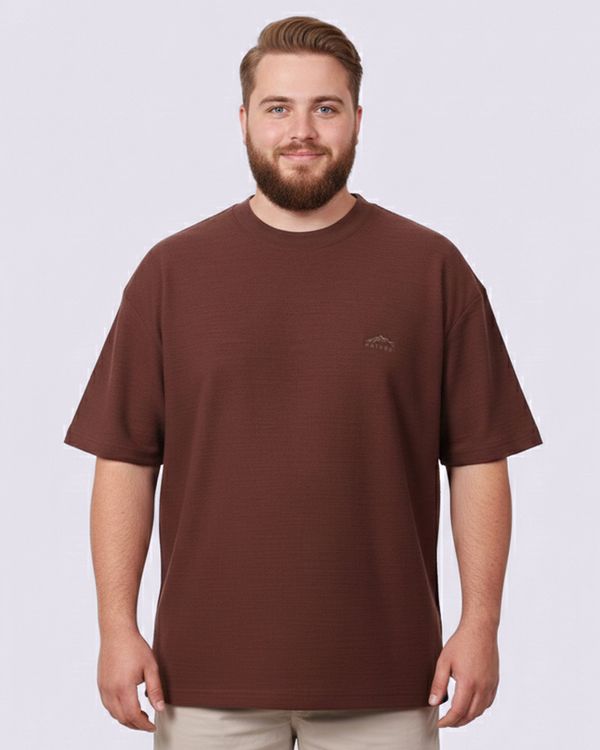 Camiseta Plus Size Algodão Texturizada Bordado Marrom G3