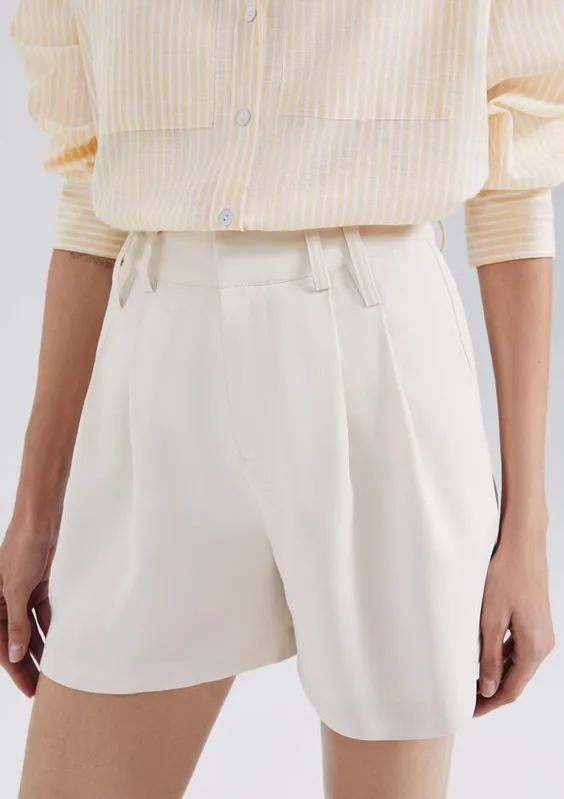 Shorts Feminino Em Alfaiataria Peach Touch - Creme 038