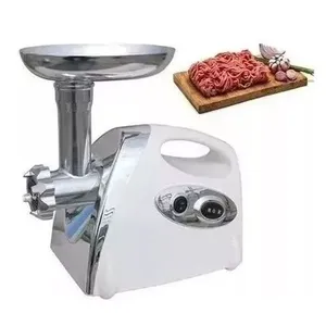 Moedor de Carne e Frango Profissional Elétrico 2800W 110V em Aço Inoxidável Ferro e Liga de Alumínio Top Total Moedor de Carne e Frango Profissional Elétrico 2800W 110V com Funil para Linguiça Top Total