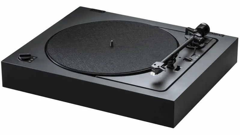 Toca-discos automático Pro-Ject A2 Automatic com cápsula Ortofon OM10 (preto)