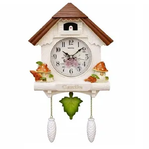 Relógio de Parede Cuco com Pêndulo Decorativo Analógico Quartzo Silencioso para Sala e Quarto Branco Relógio de Parede Cuco com Pêndulo Decorativo Analógico Quartzo Silencioso Branco