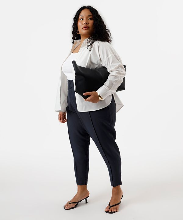 calça plus size de viscose cinza 56