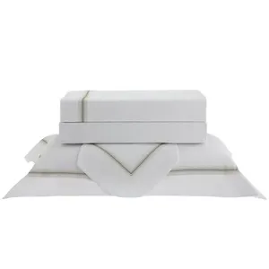 Jogo de Cama Queen 4 Peças 100% Cetim de Algodão Egípcio 300 Fios Bordado Nuance Branco e Verde Kacyumara Jogo de Cama Queen 4 Peças Cetim Algodão 300 Fios Bordado Nuance Branco e Verde Kacyumara