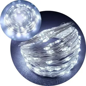 Pisca Cordão de Natal 200 Lâmpadas Leds Branco 20m 110-220V para Uso Interno e Externo Pisca Cordão de Natal 200 Lâmpadas Leds Branco 20m 110-220V Fio Flexível