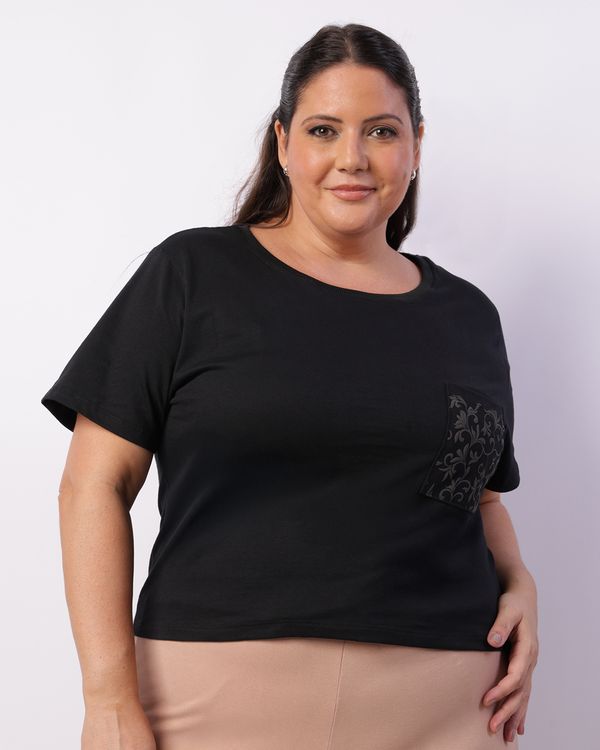 Camiseta Plus Size Feminina Cropped Com Bolso Preta G1