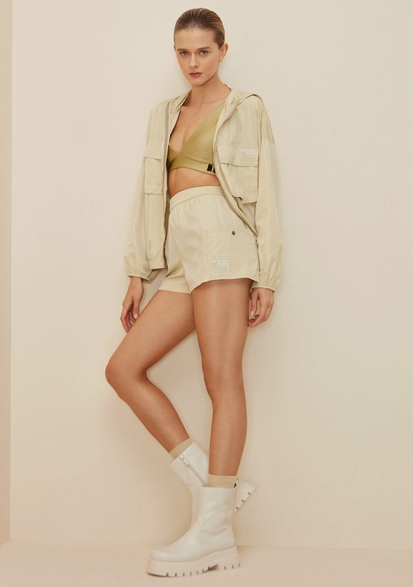 Shorts Morena Rosa Esportivo Detalhe Bolso Bege P