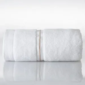 Toalha de Banho Lázio 70x140CM 100% Algodão 500g-m2 Alta Absorção Branco e Rosé Kacyumara Toalha de Banho Lázio 70x140CM 100% Algodão 500g-m2 Branco e Rosé Kacyumara
