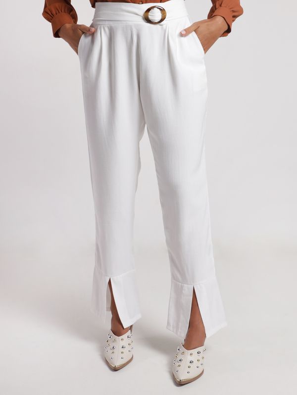 Calça Alfaiataria Com Abertura na Barra Feminina OFF WHITE M