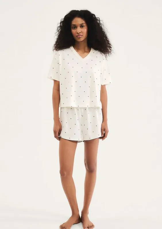 Pijama Curto Feminino Estampado Decote V - Creme XP
