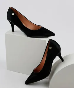 Scarpin Feminino Vizzano Bico Fino Salto Médio em Verniz Preto 36