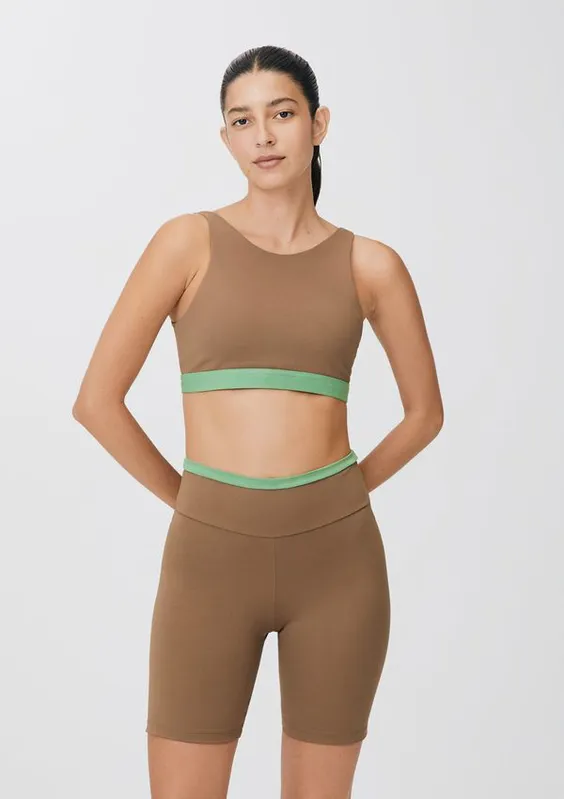 Bermuda Esportiva Feminina Com Fio Lycra® - Marrom XP
