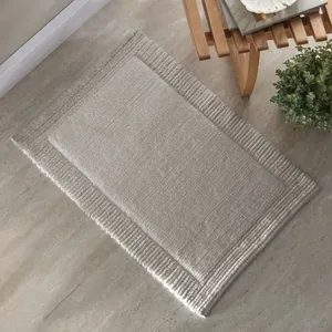 Tapete de Banheiro Suez 100% Algodão 50x80cm Design em Relevo Fendi Kacyumara Tapete de Banheiro Suez 100% Algodão 50x80cm Fendi Kacyumara