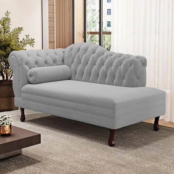 Divã Recamier Chaise Longue Lavínia 150cm Capitonê Pés De Madeira Bouclê Cinza Claro - Desk Design