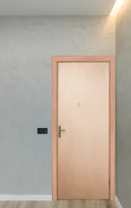 Porta para Pintura 60cm Amescla Esquerdo com Batente Eucalipto 14cm Fechadura Dobradiças e Parafusos Grantok