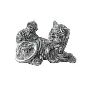Estátua Decorativa Gato com Filhote em Resina para Sala com Brilhantes Prata Braswu 13cm Estátua Decorativa Gato com Filhote em Resina Prata Braswu para Decoração 13cm