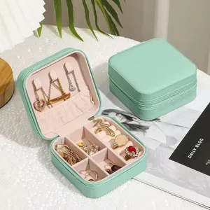 Porta-Jóias Duplo Mini Portátil Organizador Multifuncional em Couro Sintético e Veludo Verde Ciano OEM Porta-Jóias Duplo Mini Portátil Organizador em Couro Sintético Verde Ciano OEM