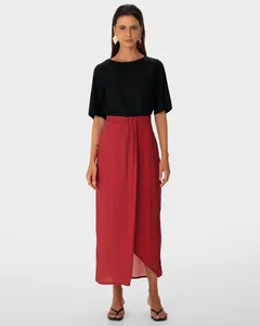 Saia Midi Feminina Assimétrica Fenda Frontal Em Viscose - ENFIM Vermelho - P