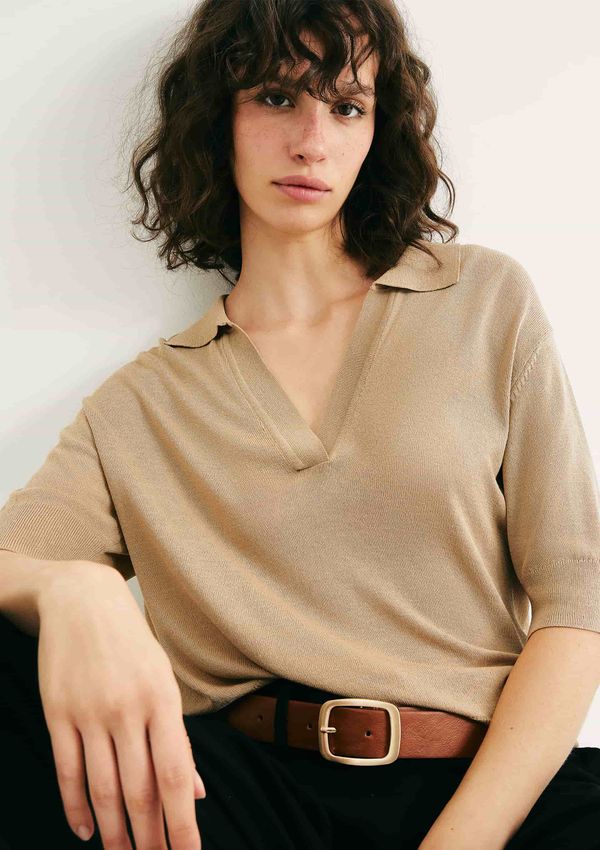 Polo Feminina Em Tricô Leve - Bege M