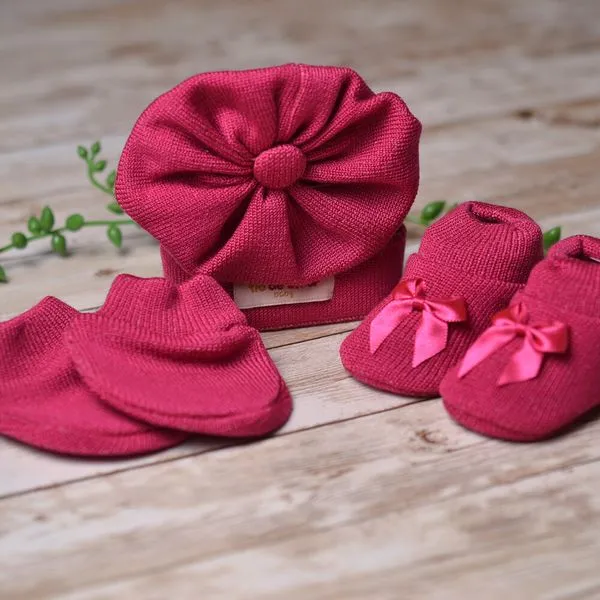 Kit Sapatos Luvas e Touca 1005 - Tam. RN Pink
