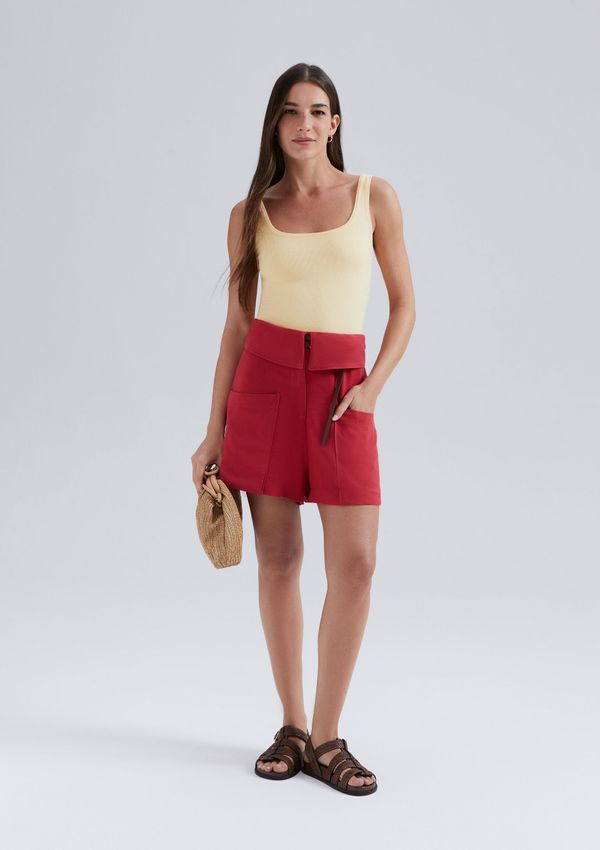Shorts Feminino Em Alfaiataria - Vermelho 038