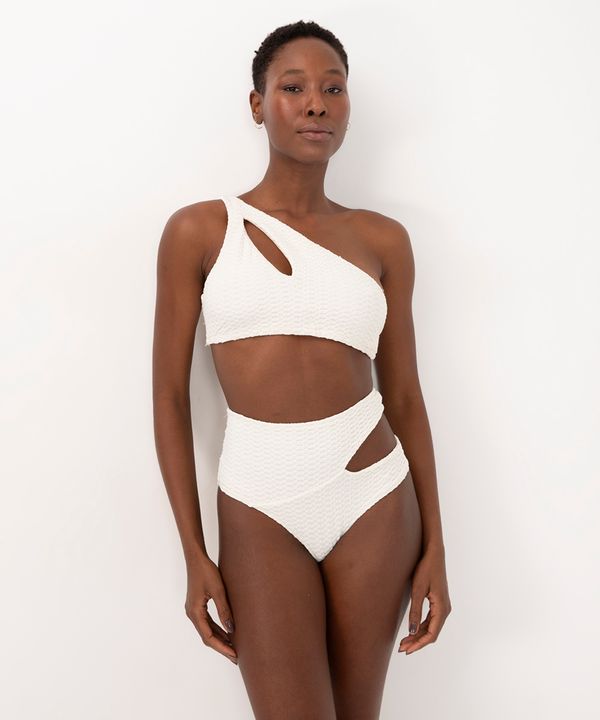 calcinha biquíni hot pant cut out com textura proteção uv off white M
