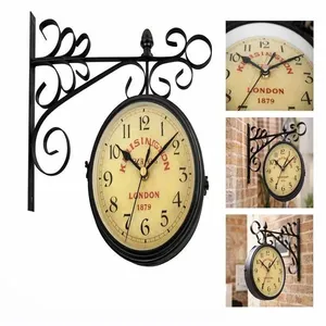 Relógio de Parede Dupla Face Vintage Estilo Retrô com Mecanismo Quartz e Suporte Relógio de Parede Dupla Face Vintage Retrô com Mecanismos Independentes e Suporte