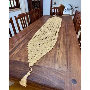 Caminho de Mesa Crochê Artesanal em Polipropileno 2,20Mx45CM Champanhe Caminho de Mesa Crochê Artesanal Polipropileno 2,20Mx45CM Champanhe