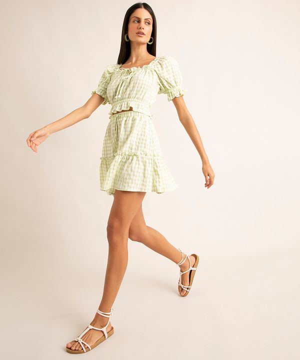 minissaia estampada xadrez vichy com babados além dos mares noronha manu gavassi verde claro 36