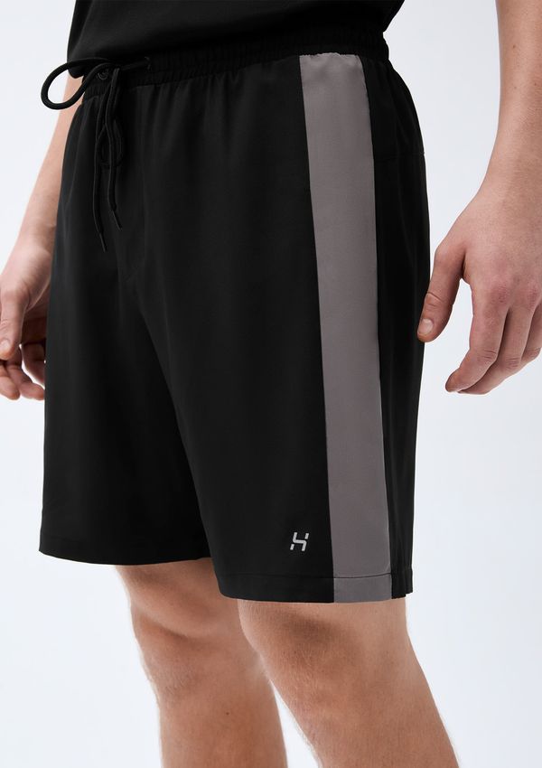Bermuda Esportiva Masculina Com Recorte Lateral Easy Care - Preto M