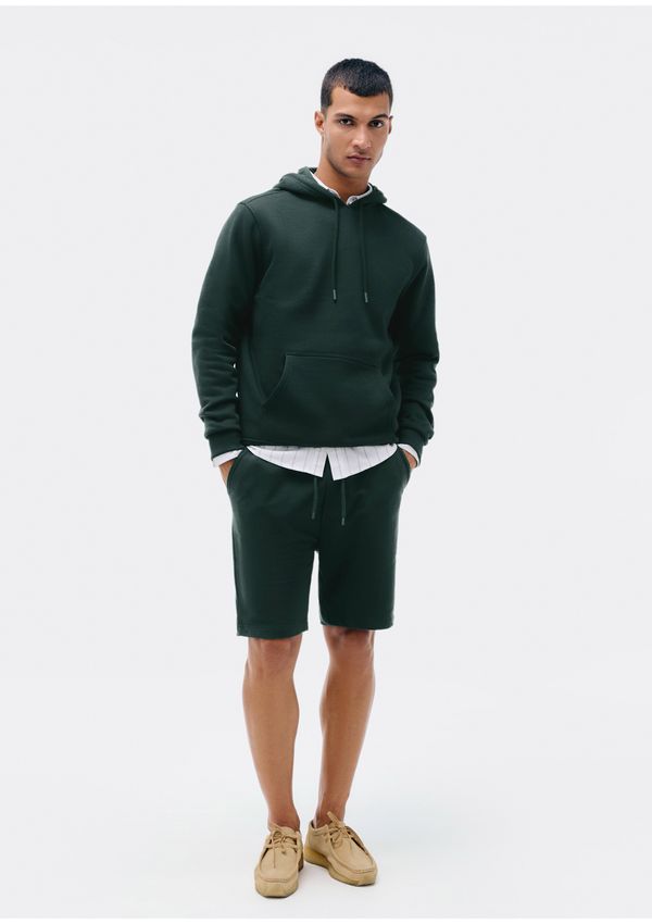 Bermuda Básica Masculina Reta Em Moletom - Verde P