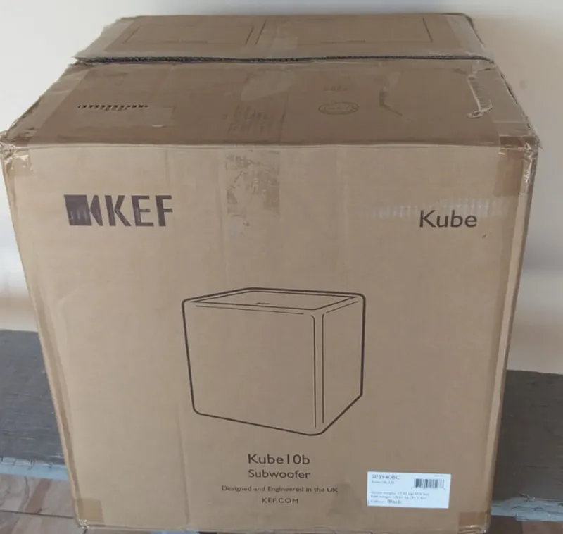Caixa aberta Kef Kube 10 Kube10B Subwoofer ativo Polegadas Bivolt 300w Selado