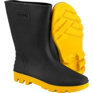 Bota de PVC preta com amarelo cano médio sem forro 40 NOVE54