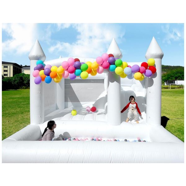 Casa de Pulos Inflável Comercial Branca para Adultos e Crianças, 100% PVC, com Piscina de Bolinhas e Escorregador, Inclui Soprador, Ideal para Festas