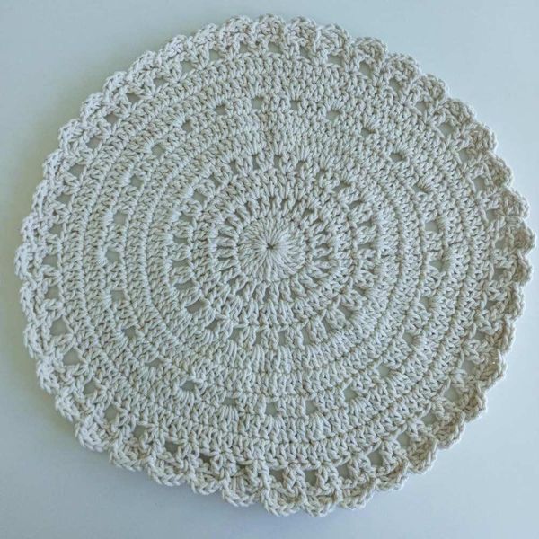 Sousplast 40cm Crochêlia Cru