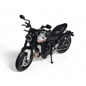 Miniatura de Moto Triumph Trident 660 em Escala 1:18 com Detalhes Realistas e Rodas de Borracha Californ Toys Miniatura de Moto Triumph Trident 660 Escala 1:18 com Detalhes Realistas Californ Toys