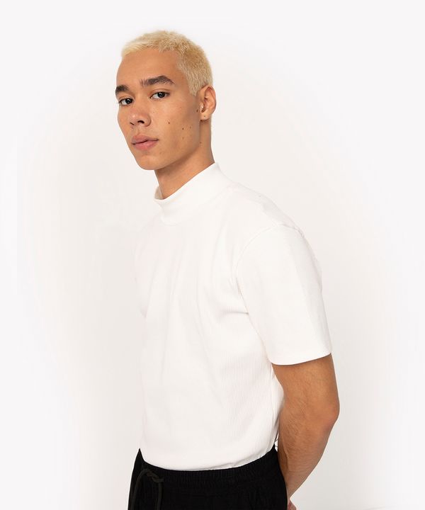camiseta de algodão texturizada slim gola alta off white P